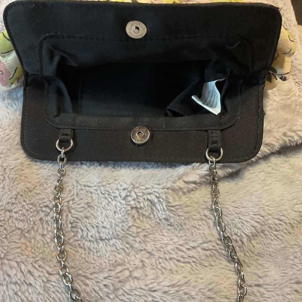 Floral Ruffle Chain Strap Bag - Picture 2 of 3